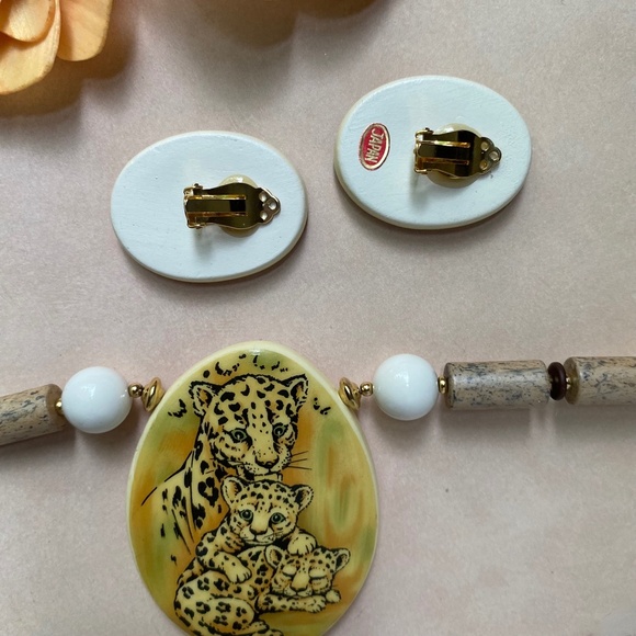 Lee Sands Leopard Ceramic Necklace and Earring Set - Vintage 1980s - Picture 5 of 11